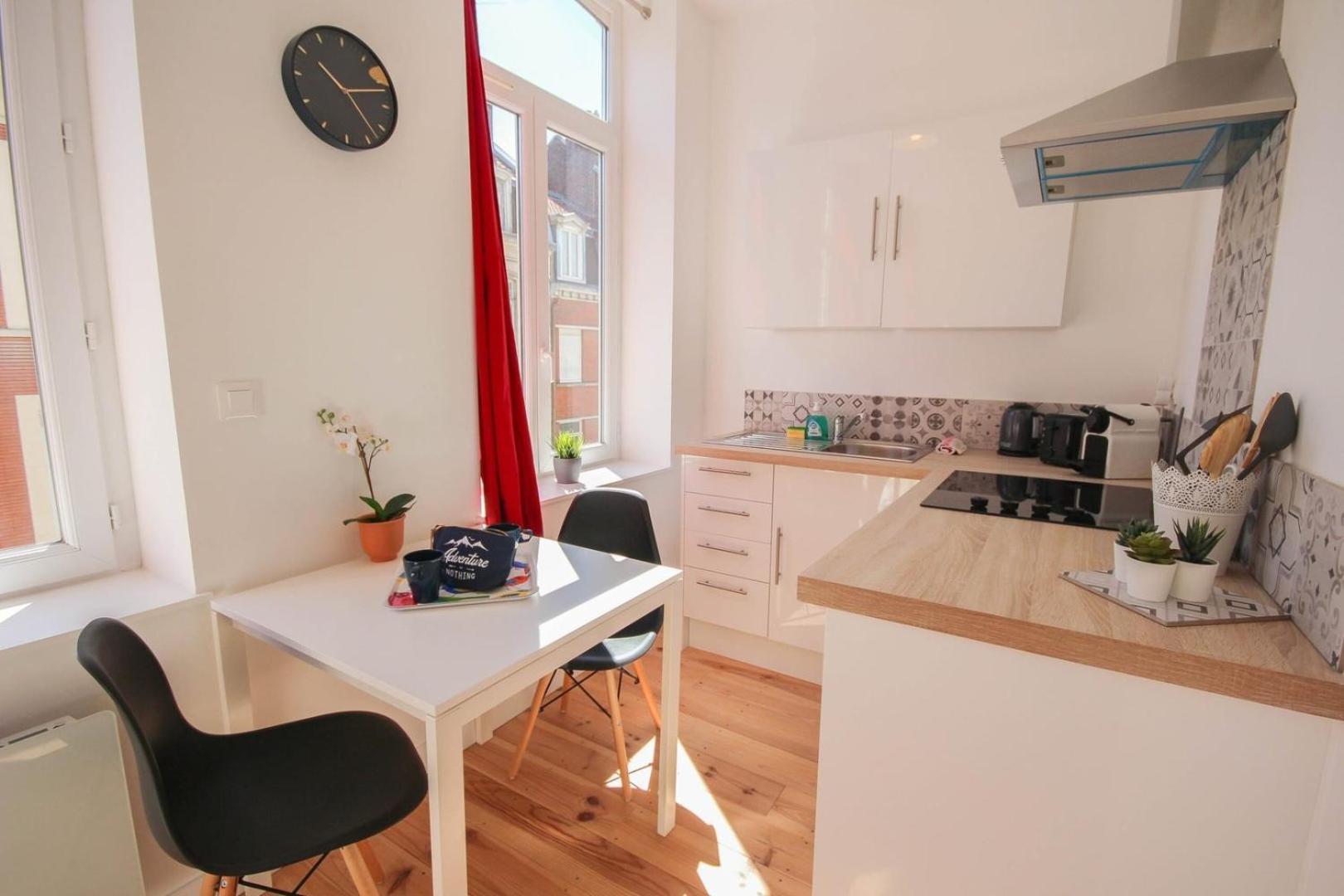 Lille Centre- Nice And Bright Equipped Studio Buitenkant foto